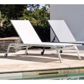 Bain de soleil Alu. sur roulettes structure et tissus blanc 1 place 192x66x33cm