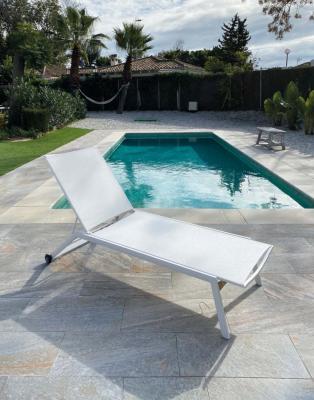 Bain de soleil Alu. structure et tissus blanc 1 place 200x79x36cm